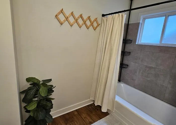 Clintonville Charmer - Central, Arcade, Selfie Holiday home *